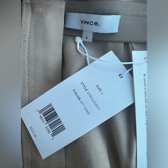 NWT $525 Vince Begonia Floral Sequin Skin
Color: Dewberry, Size US 6, US 8 - Picture 8 of 8